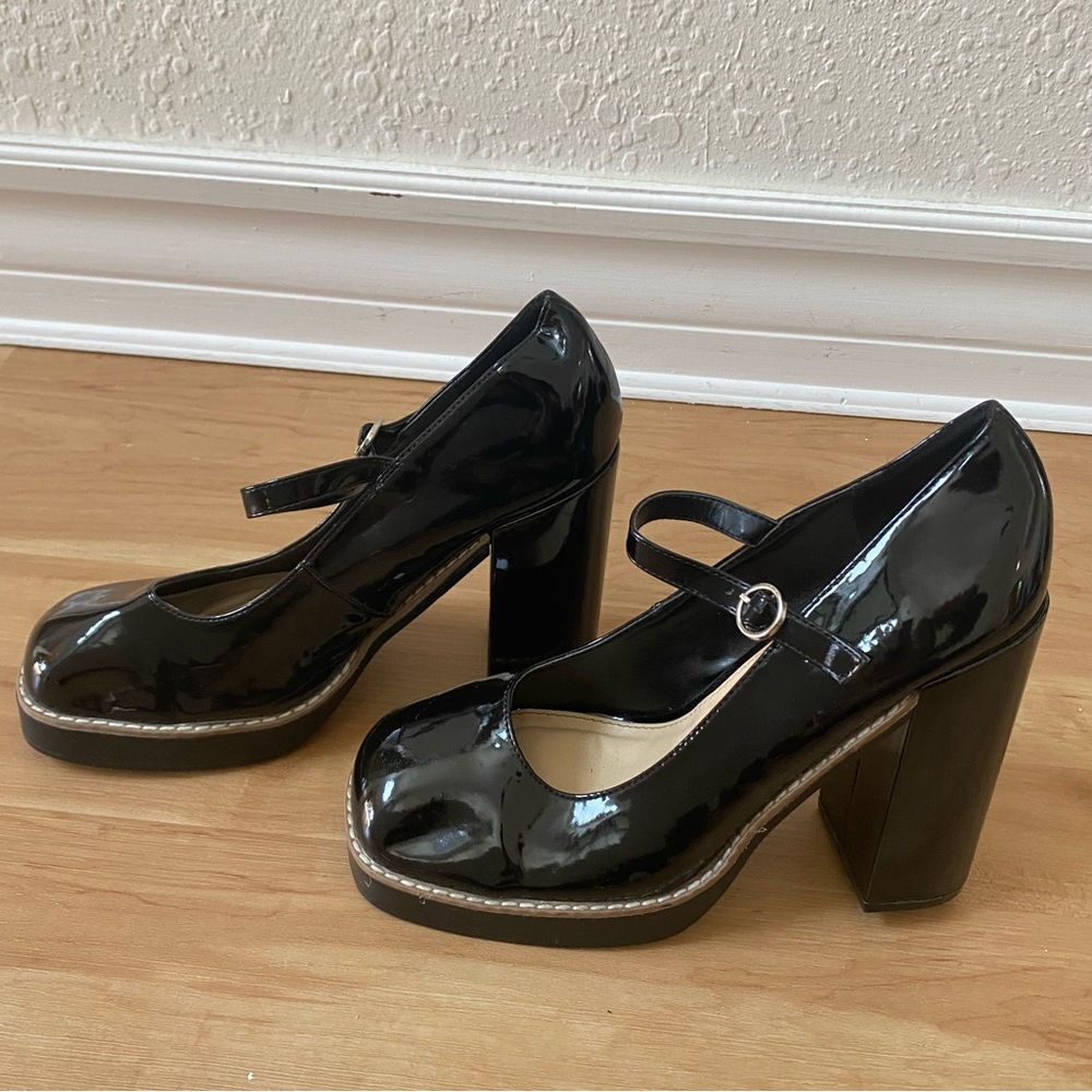 Steve Madden Women's Mary Jane Heels Patent Leather Size 9.5 - Picture 2 of 8
